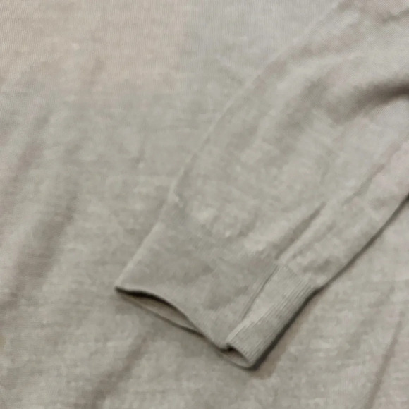 Katherine Barclay Men's Light Gray Crewneck Sweater - Picture 3 of 5